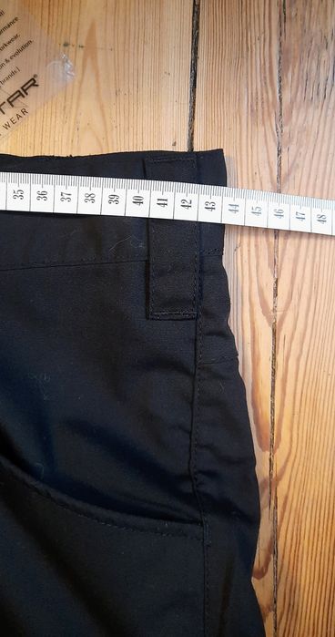 Czarne szorty spodenki funkcyjne  3/4 Texstar rozmiar M
Rozmiar z metk