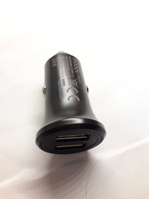 Ligaçãp USB iscqueiro carro com duple entrada USB 2€
