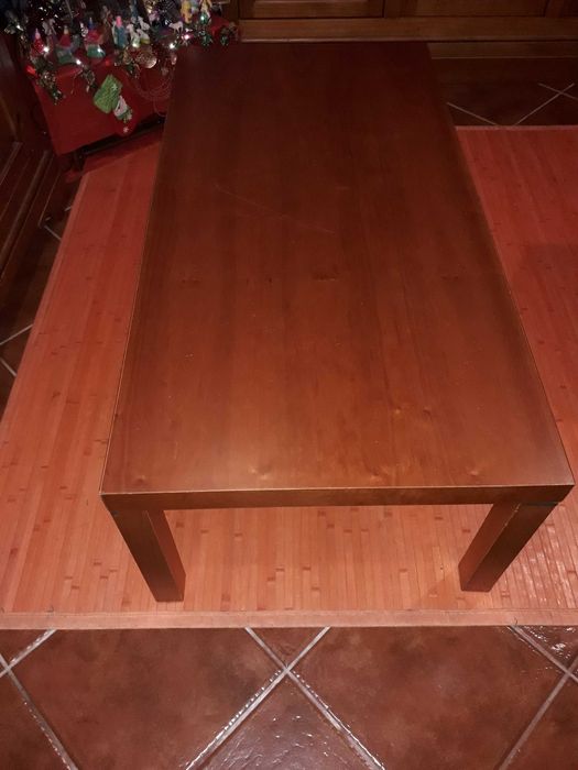 Mesa de sala em cerejeira