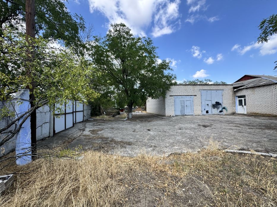 Продаж Адмінбудіілі з власною территорією м.Снігурівка Башт.  р-ну