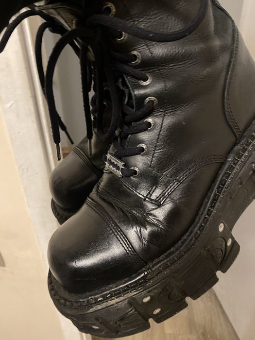 New rock black crust