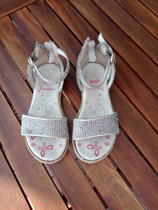 Sandałki dziewczęce 30