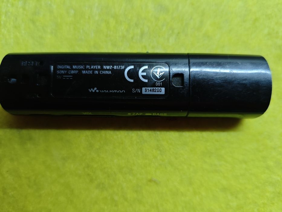МР3 Sony плеер  NWZ B  173  F