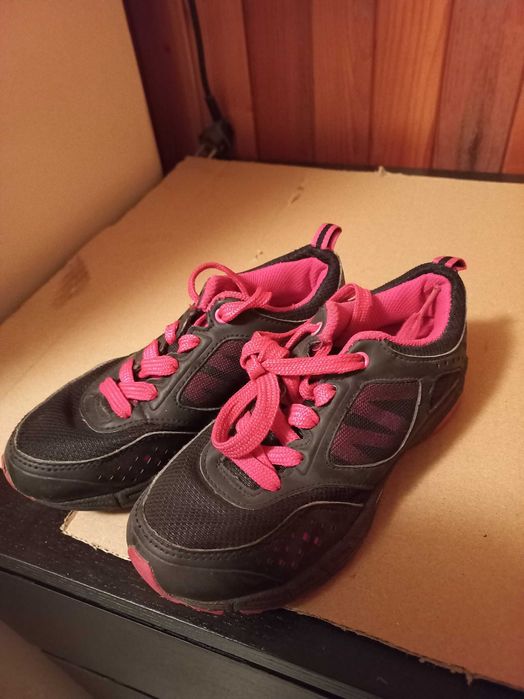 Buty dla chłopca wiązane