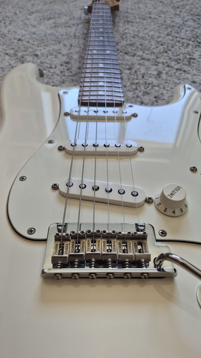 Guitarra Fender Stratocaster Player Polar White 2018