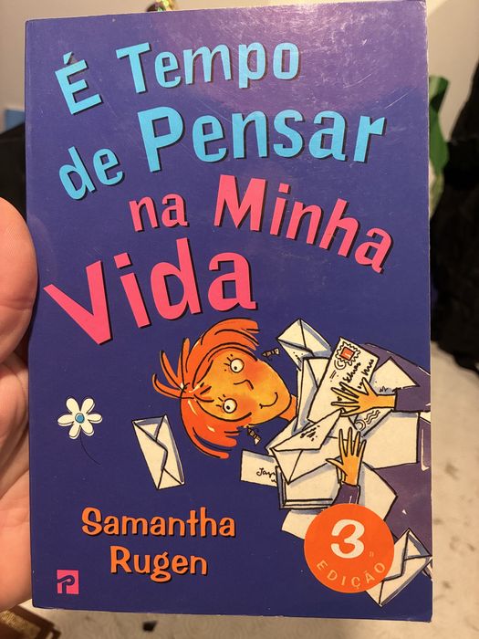 Diversos pequenos livros