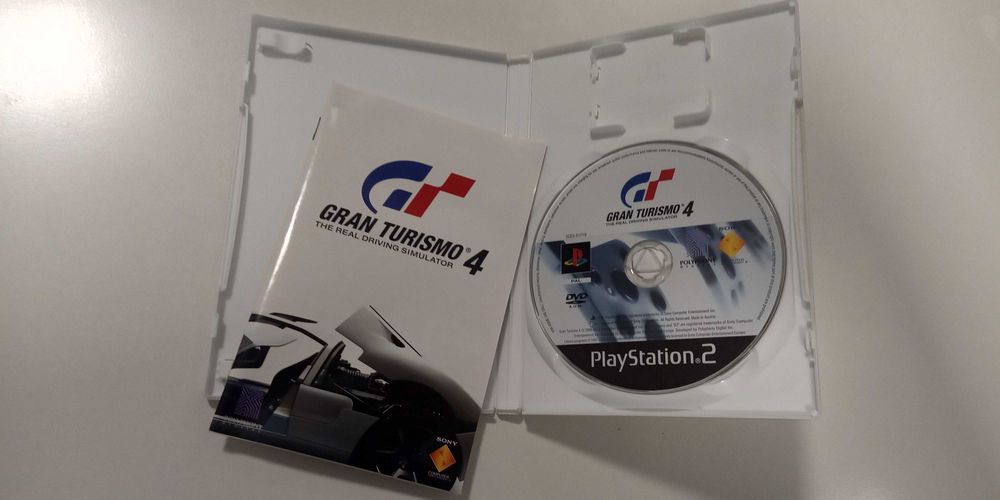 Gran Turismo 4, Tomb Raider excelente estado