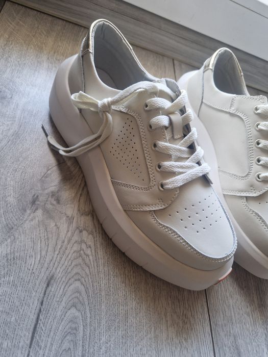 Biale adidasy skóra 40