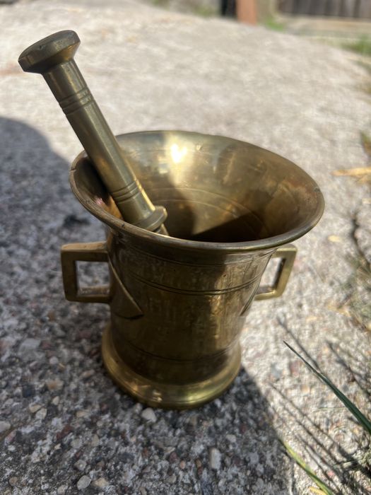 Mozdzierz mosiezny duzy ciezki