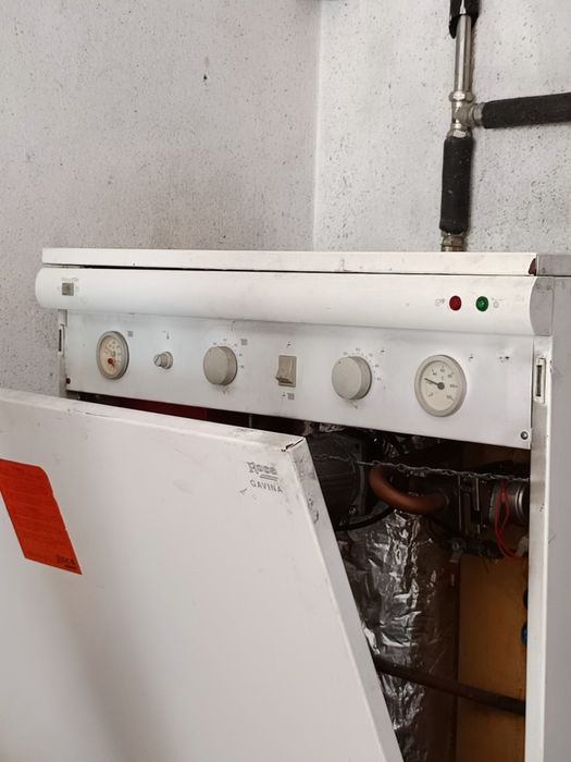 Caldeira de aquecimento de águas de dois circuitos