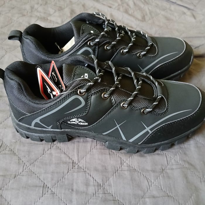 Sprzedam nowe buty trekkingowe męskie r.44