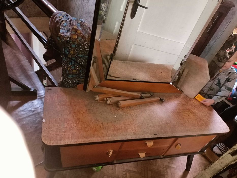 Toaletka z trzema lustrami PRL