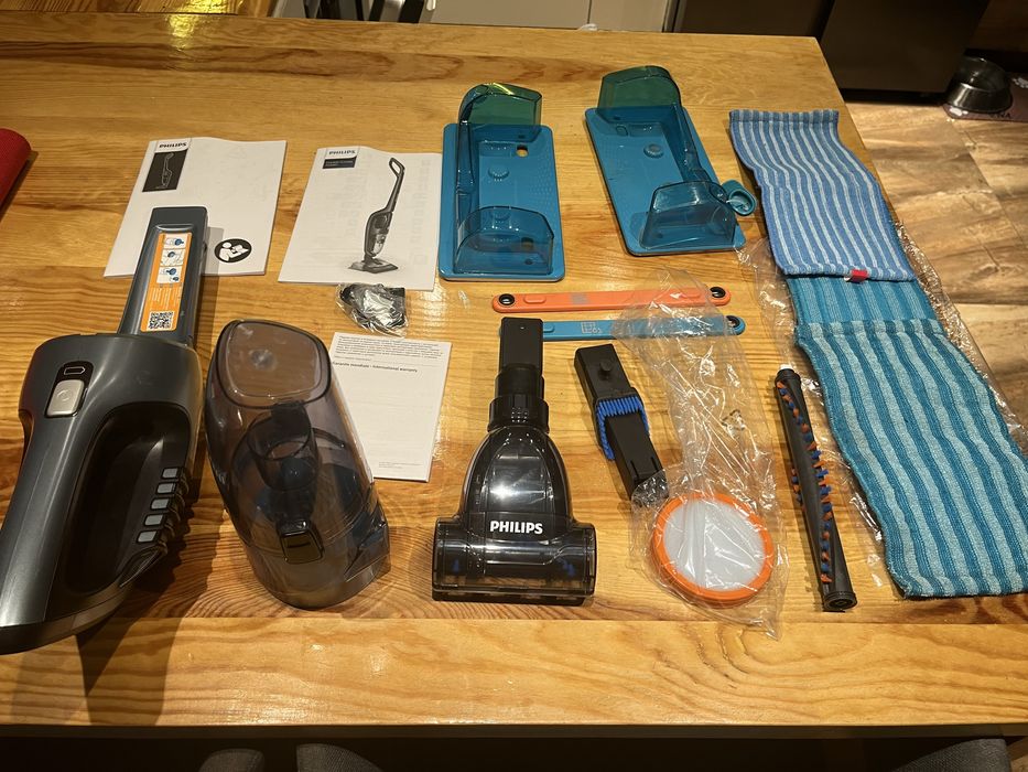 Odkurzacz pionowy Philips PowerPro Aqua FC6409