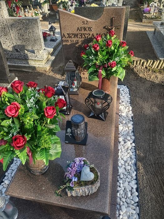 Czyszczenie i sprzątanie grobów