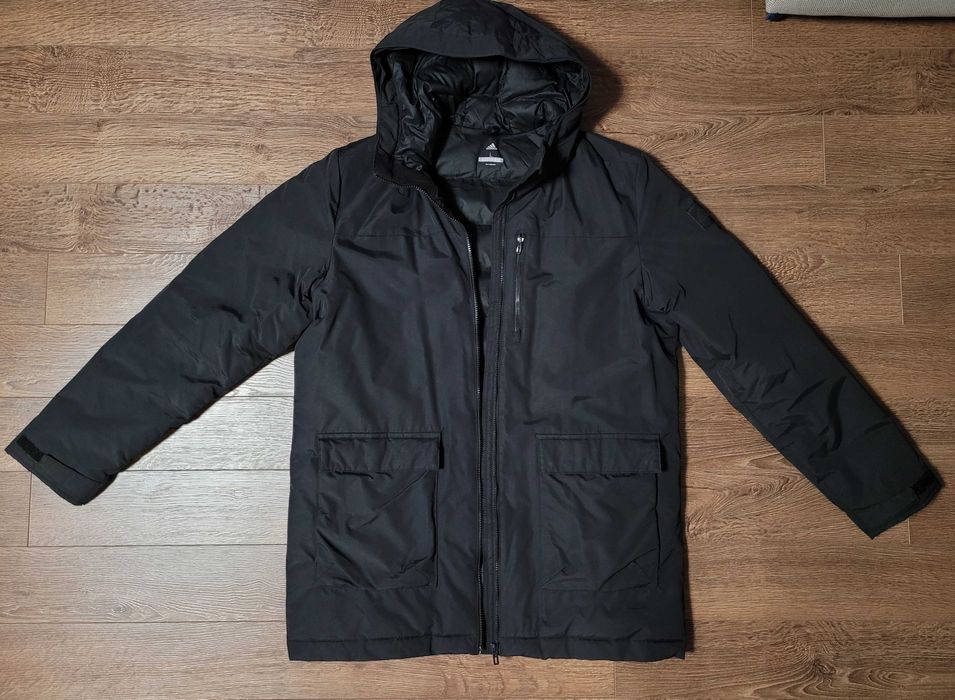 Продам парку Adidas Performance.