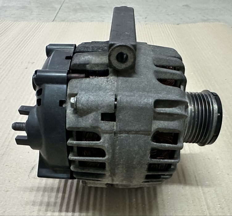 Alternador para Opel Astra J e Corsa D com motor 1.3 CDTI