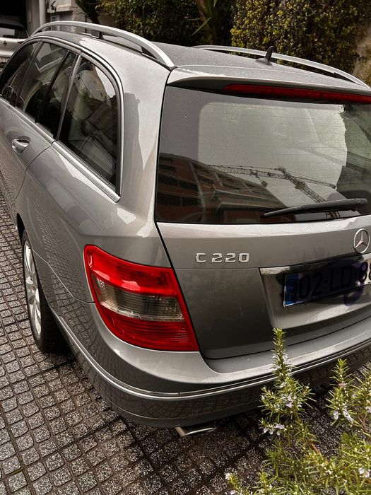 Mercedes C220 Automática528028546263296005
