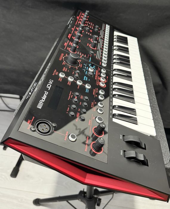 Синтезатор Roland JD‑Xi (аналог+цифра)