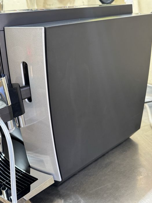 Кавомашина Jura S8