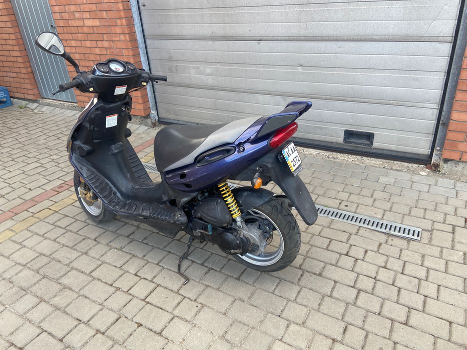 Скутер Suzuki 50 водяне охолодження на обліку