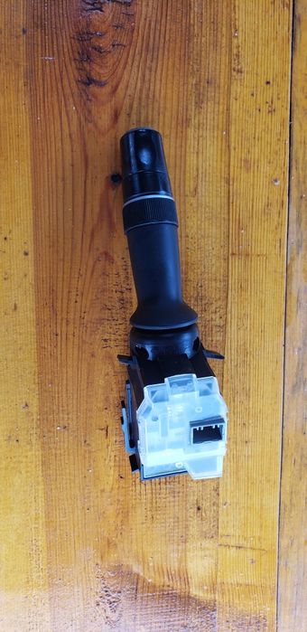 Продам переключатель поворотов