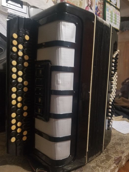 Баян Вологодский трехрядный.