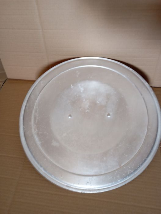 Продам кришку до каструлі 40л  алюмінієва ще колишня