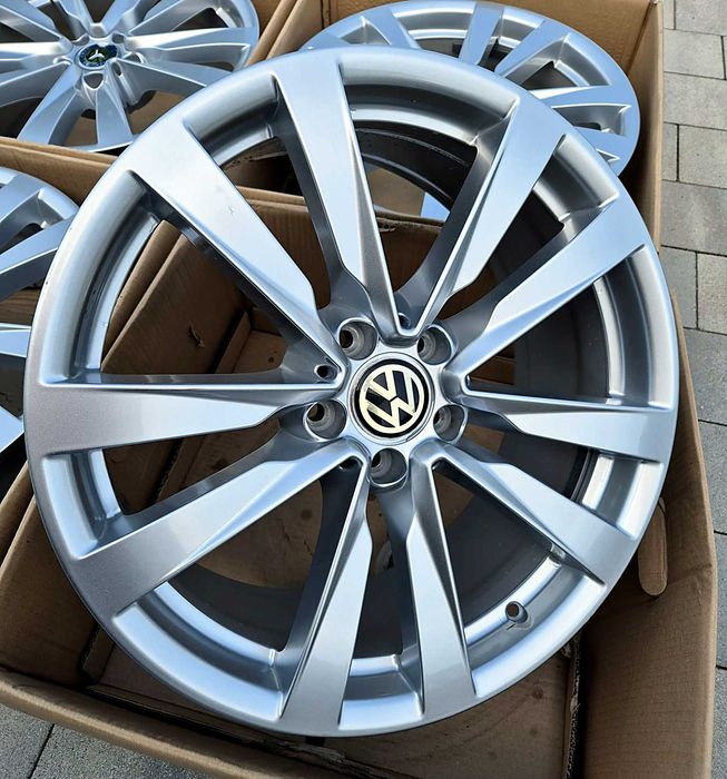 Felgi 19" 5x112 Mercedes OEM Audi VW Skoda Seat Cupra BMW Mini TPMS Srebrne | #A223