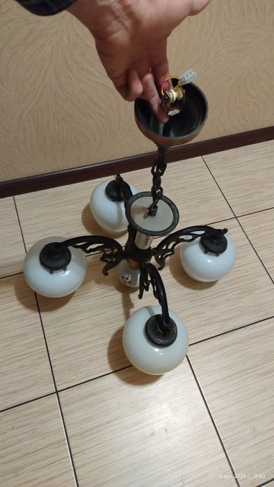 Люстра на 4 лампы, винтаж, совок