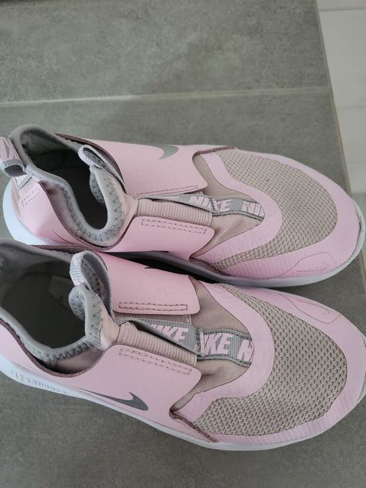 Nike dziewczęce buty do biegania 29.5