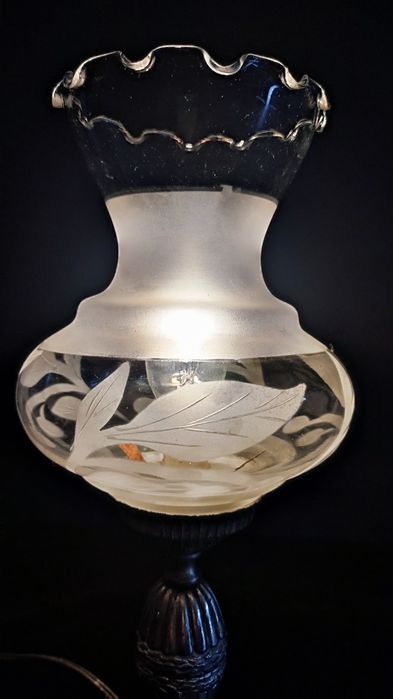 Selling bedside table lamp423439109247488003