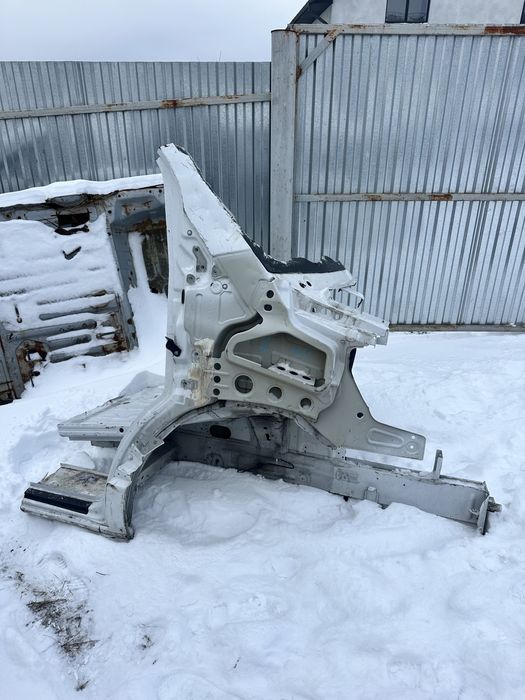 Mercedes-Benz Sprinter 907 Четверть кузова