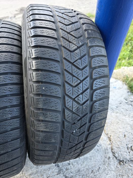 Зимові шини Pirelli 225/40 R18