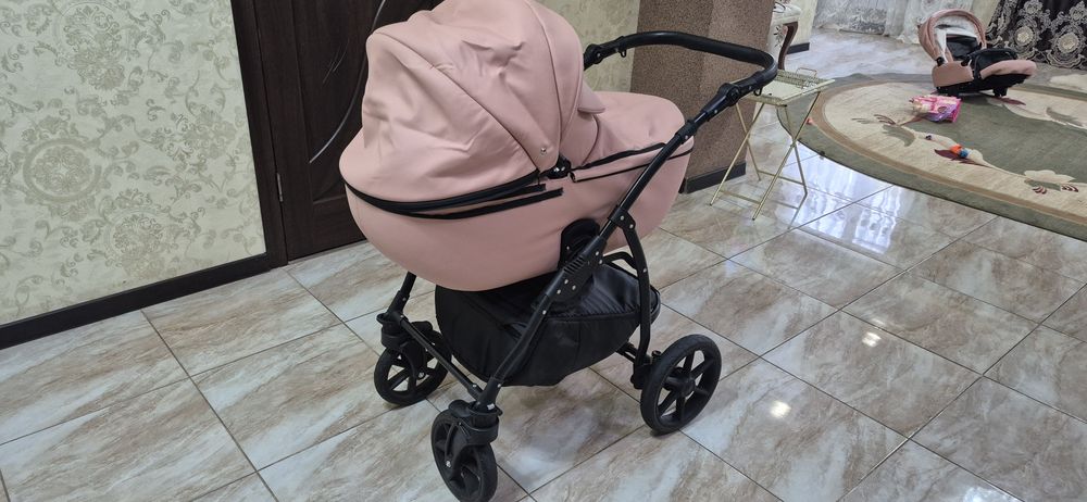 Продам дитячу коляску 2в1