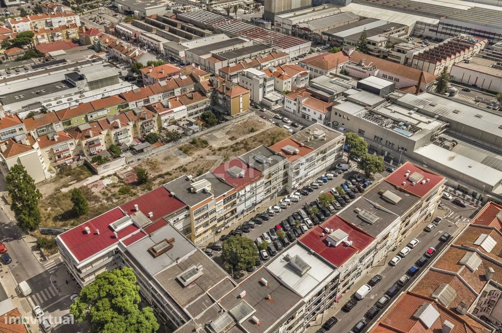 T2 na Venda Nova a 5mins da estação Amadora Este