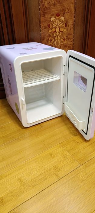 Холодильник для косметики