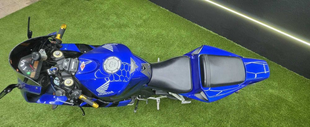 Honda CBR 1000RR Fireblade | 2006 |
