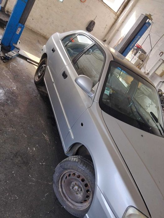 Hyundai Accent para peças