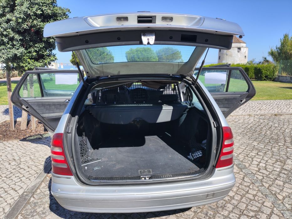 Mercedes-Benz C220 CDI 2.2  Avantgarde Station - Motor muito fiável