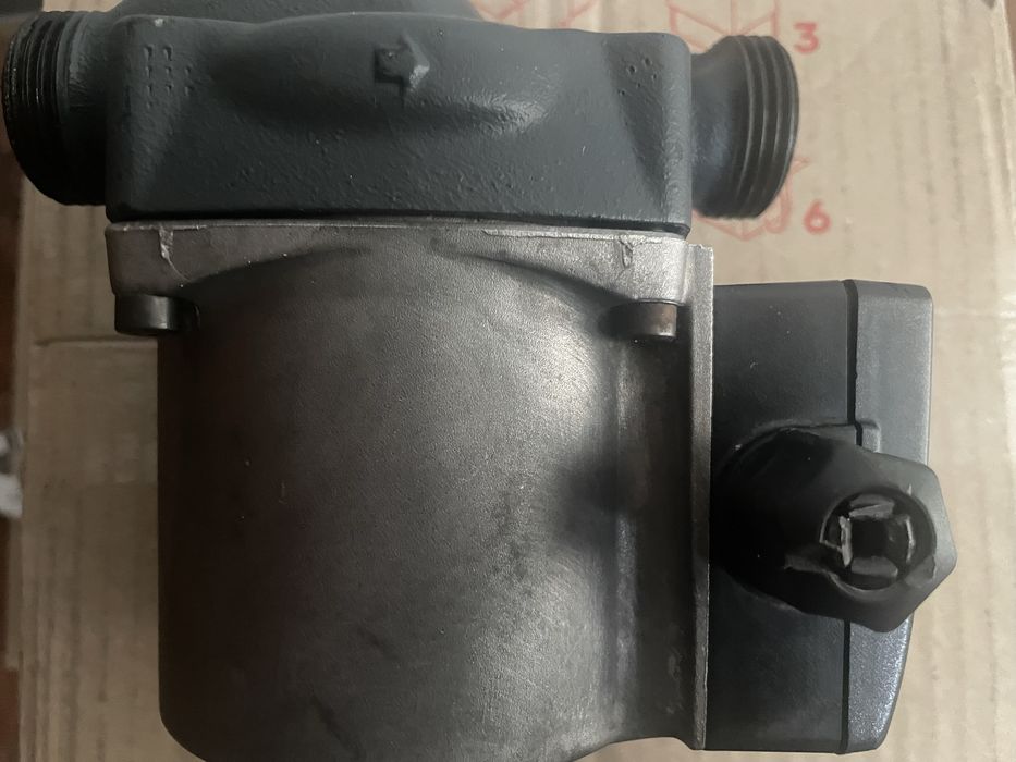 Циркуляційний насос 15-60