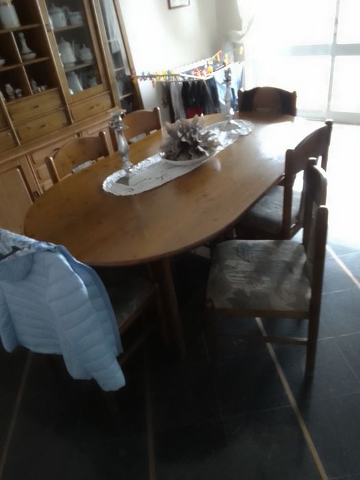 Mobilia de sala em bom estado