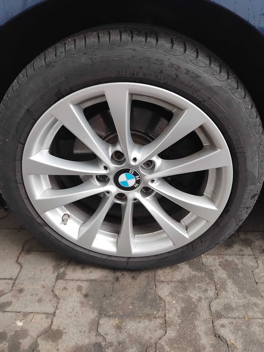 Felgi 17 z oponami letnimi 225/45 Pirelli
