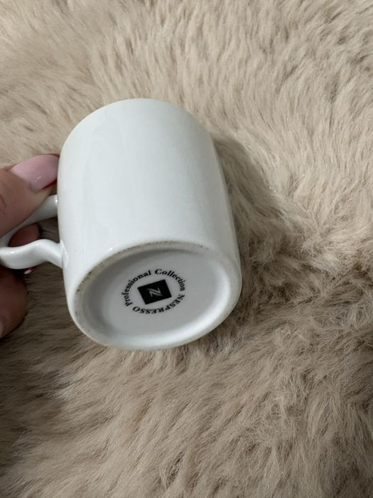 biała porcelanowa filiżanka Nespresso