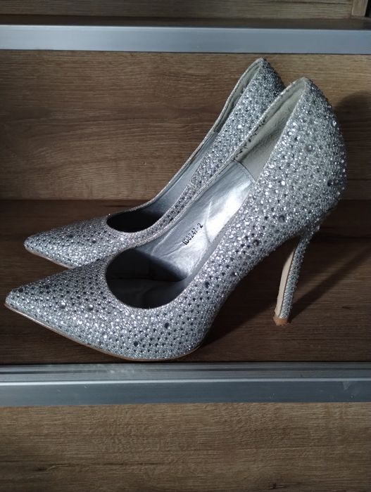 Szpilki srebrne z cyrkoniami