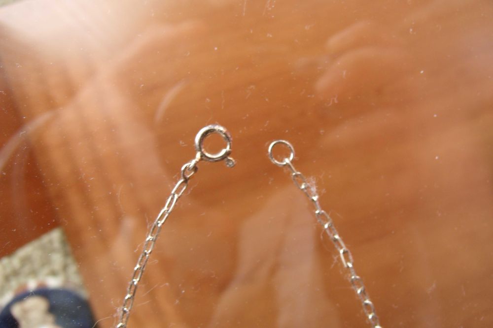 Fio de prata com pedra semi-preciosa