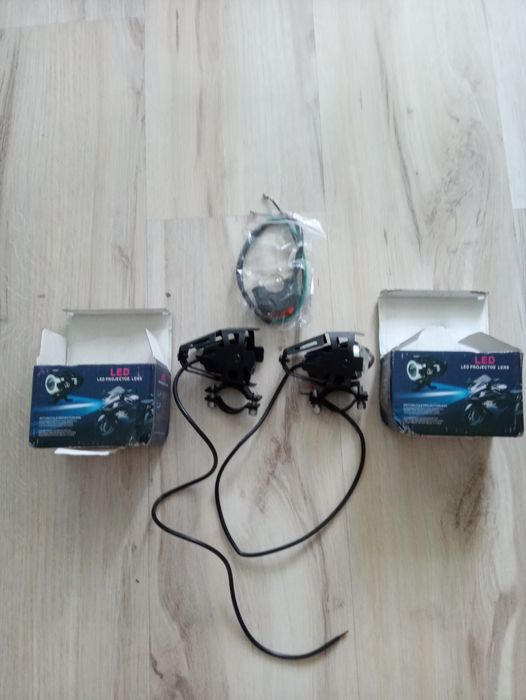 Halogeny, światła pomocnicze do roweru, skutera , motocykla + włącznik