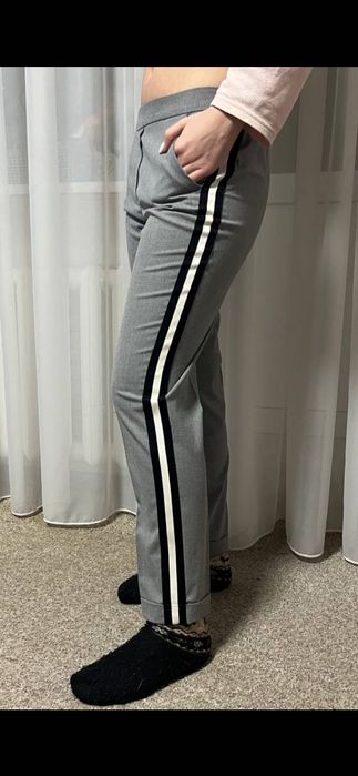 Стильные брюки для девушек