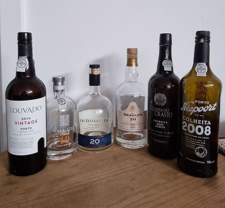 Garrafas vazias Louis Roederer, Porto, - 1,5Lt+ Caixas de madeira