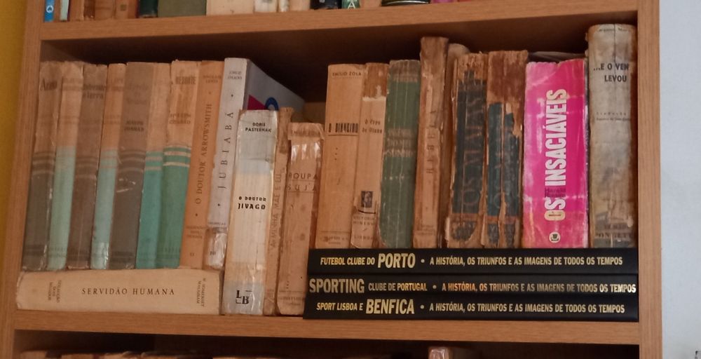 Livros muito antigos