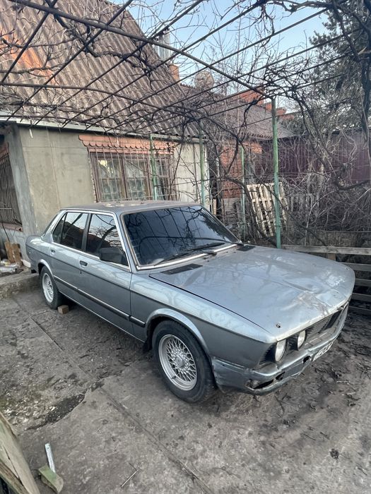 Продаж BMW E28 525e